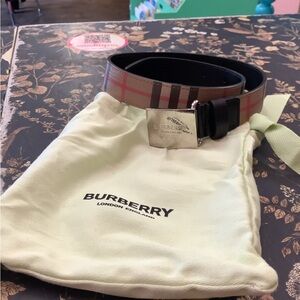 Burberry Kids Signature Check Plaque-Buckle Belt in Beige, Black and Red